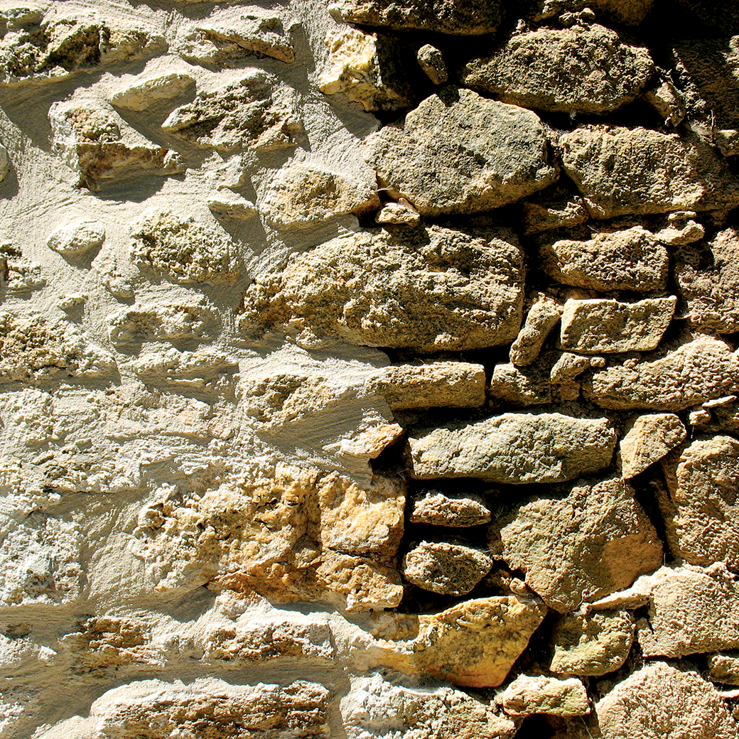 Muro De Pedra Calcária De Grandes Pedras Granitas. Uma Parede De Pedras  Fixada Com Argamassa De Cimento. Imagem de Stock - Imagem de cobblestona,  sujo: 218194613